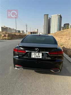 Lexus LS